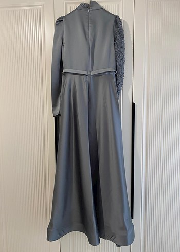 İşlemeli Gri Uzun Kollu Abiye Elbise - Görsel 3