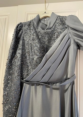İşlemeli Gri Uzun Kollu Abiye Elbise - Görsel 2