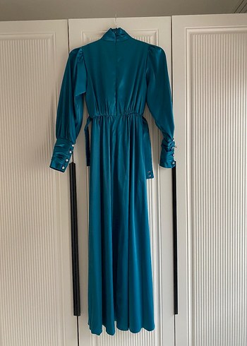 Manuka Uzun Kollu Petrol Saten Elbise - Görsel 5