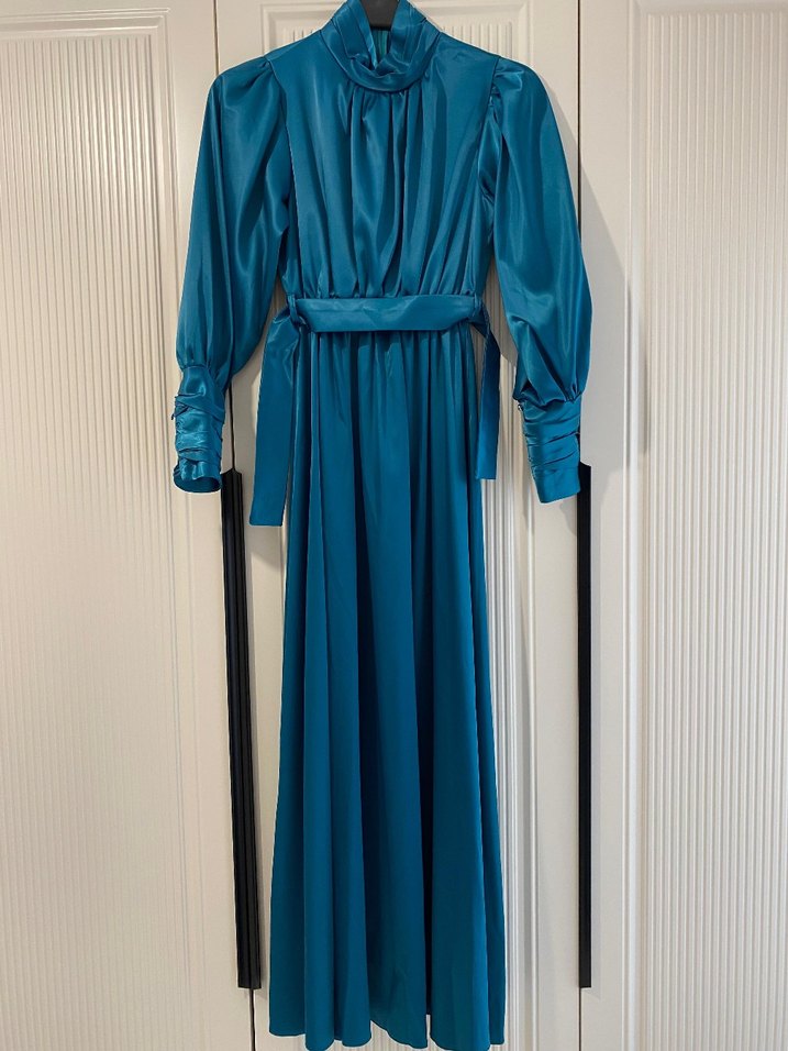 Manuka Uzun Kollu Petrol Saten Elbise - Görsel 2