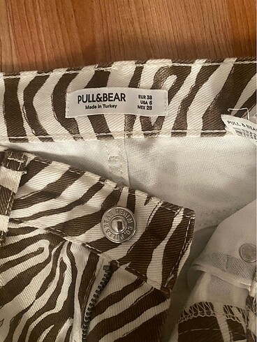 Pull and Bear Zebra desenli pantolon
