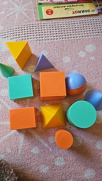 Renkli ilköğretim için geometrik şekiller  - Görsel 2