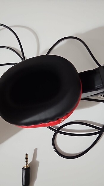 Satılık siyah kırmızı oyuncu kulaklığı  - Görsel 3