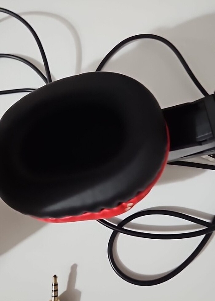 Satılık siyah kırmızı oyuncu kulaklığı  - Görsel 3