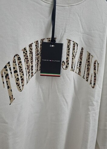 Tommy Hilfiger Leopar Baskılı Sweatshirt 