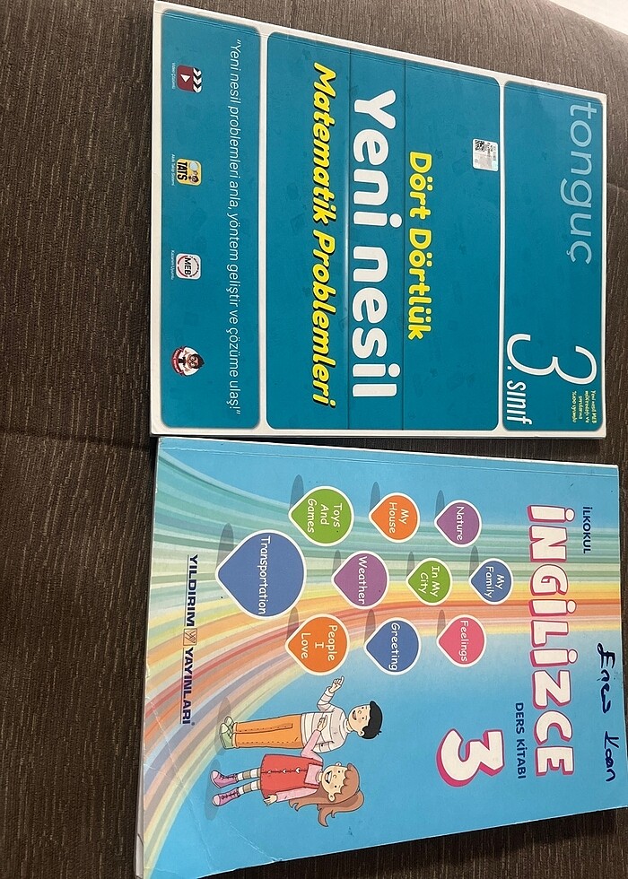 3.sınıf İngilizce kitabı ve 3.sınıf yeni nesil matematik problem - Görsel 2