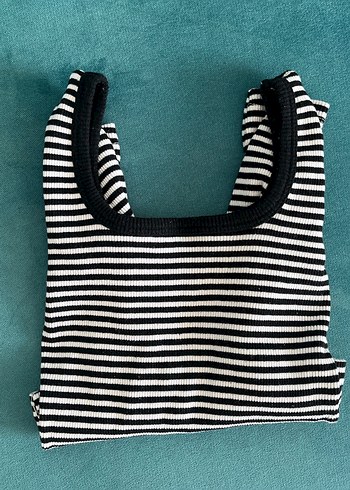 m Beden Siyah Beyaz Çizgili Uzun Kollu Crop Top