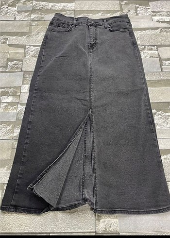 Gri Kemerli Uzun Denim Etek