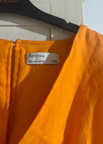 Bershka Turuncu Kısa V Yakalı Drapeli Keten Elbise