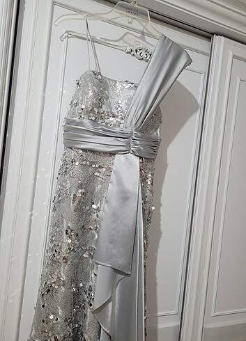 Gümüş rengi  pullu  abiye - Görsel 3