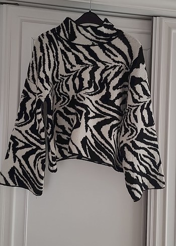 Zebra Desenli Uzun Kollu Dik Yaka Kazak - Görsel 6