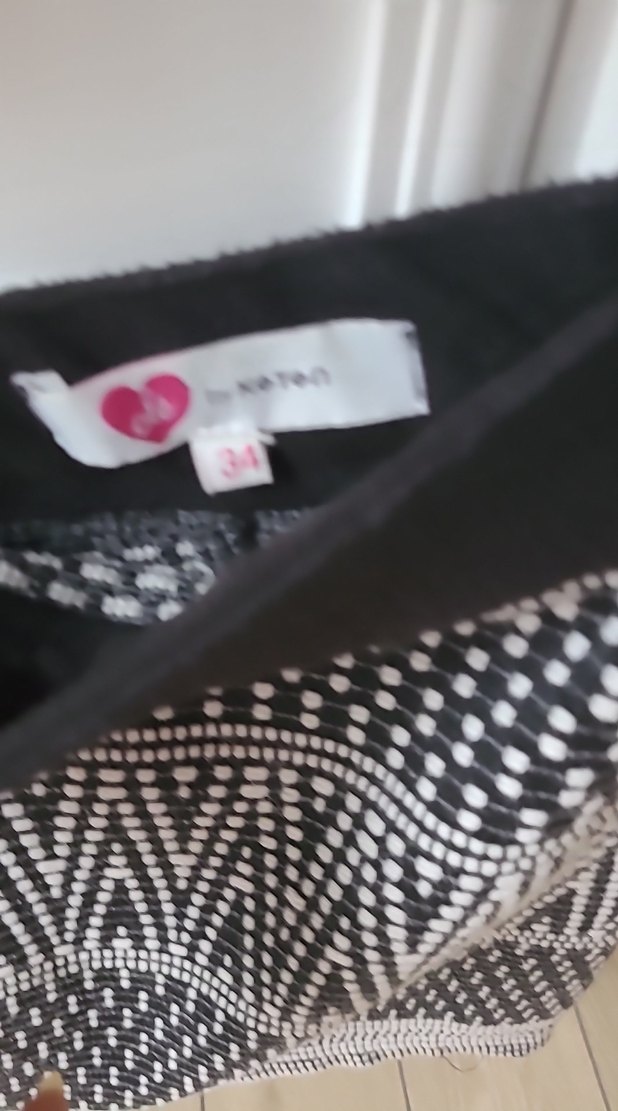 Nakışlı Siyah Kışlık Mini Etek - Görsel 5