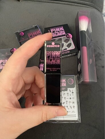 Beden Renk Essence pink-black serisi