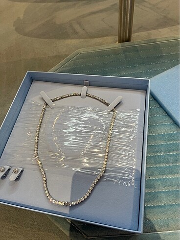 Swarovski su yolu set