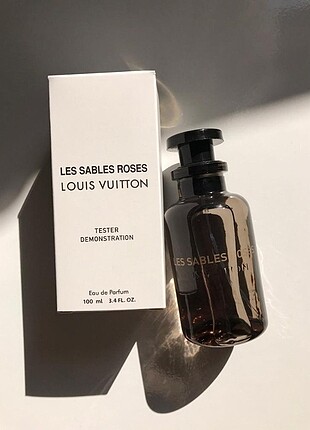 Les sables rose перевод. Sables roses louis vuitton. Les sables roses louis vuitton отзывы. Удовый аромат. Луи витон les sables roses.