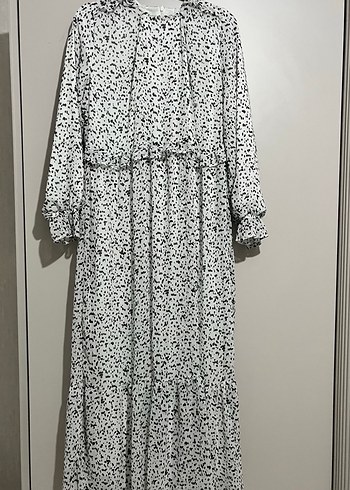 Uzun Kollu, Fırfırlı Beyaz Uzun Elbise - Görsel 3