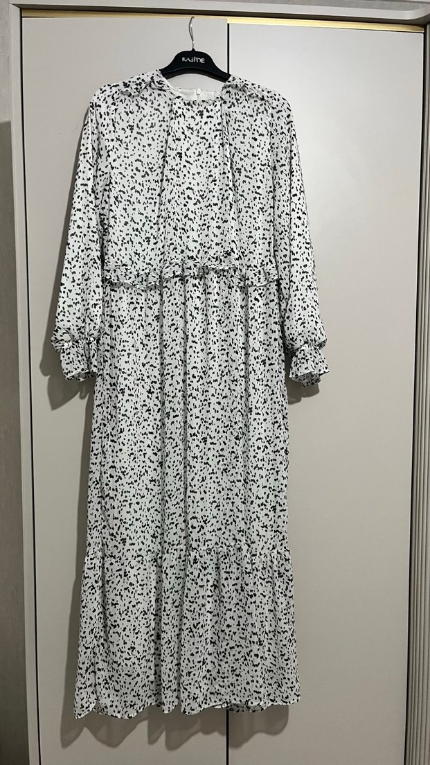 Uzun Kollu, Fırfırlı Beyaz Uzun Elbise - Görsel 3