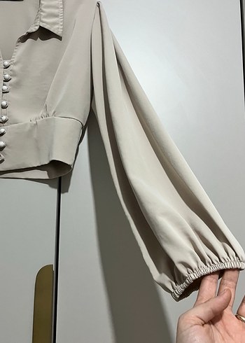 Bej V Yaka Uzun Kollu Kadın Gömlek - Görsel 3