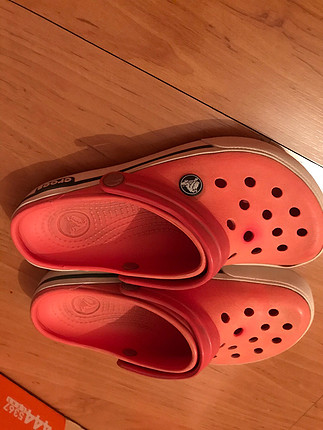35 Beden turuncu Renk Orjinal crocs terlik