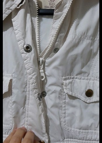 Düğmeli Beyaz Kiz cocuk Yelek - Görsel 3