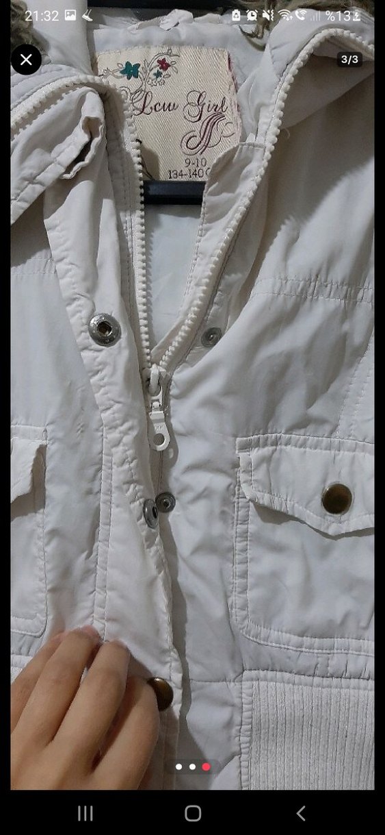 Düğmeli Beyaz Kiz cocuk Yelek - Görsel 3