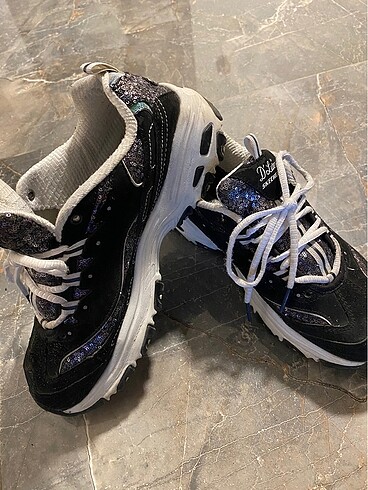 38,5 Beden Skechers kadın ayakkabı