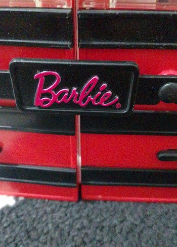 Barbie orjinal barbie oyuncak dolap