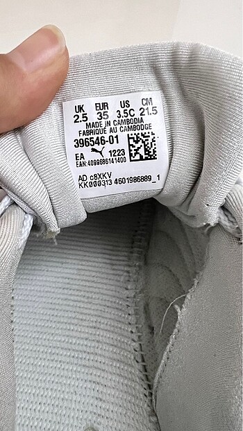 35 Beden beyaz Renk Puma marka kız çocuğu ayakkabı