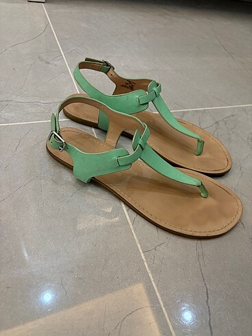 Pull and Bear Yeşil Sandalet