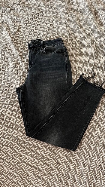 36 Beden siyah Renk Mavi jean