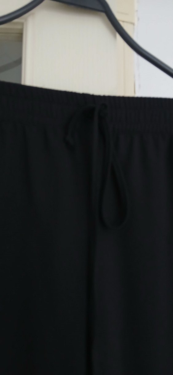 Kadın Siyah Midi Kumaş Pantolon - Görsel 2