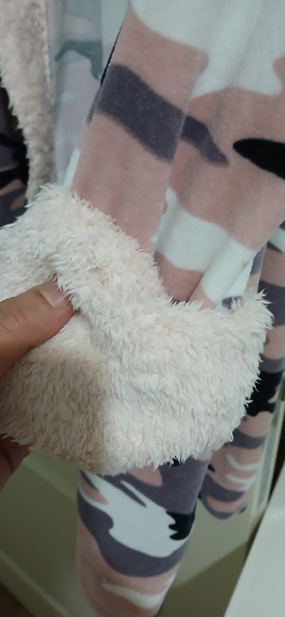 Gri Kamuflaj Desenli Peluş Detaylı Kadın Ceket - Görsel 4