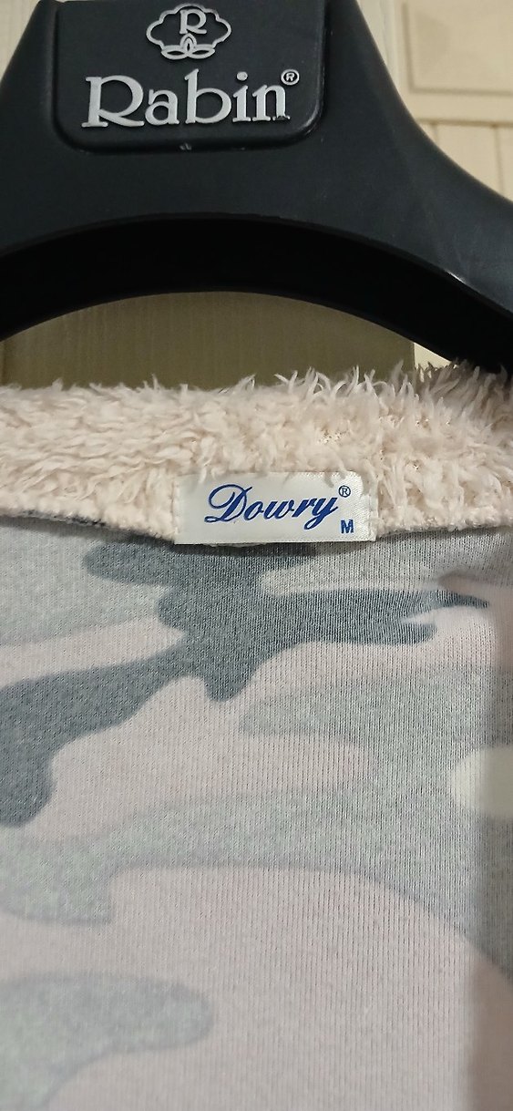 Gri Kamuflaj Desenli Peluş Detaylı Kadın Ceket - Görsel 2