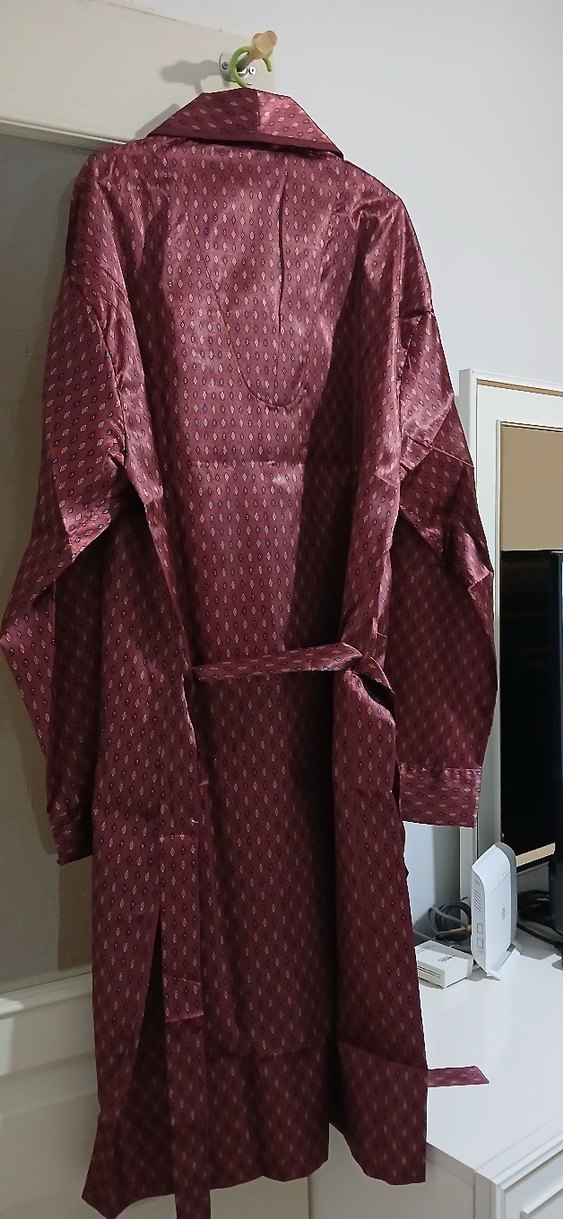 Bordo Yılan Desenli 3 beden Sabahlık collection marka - Görsel 5