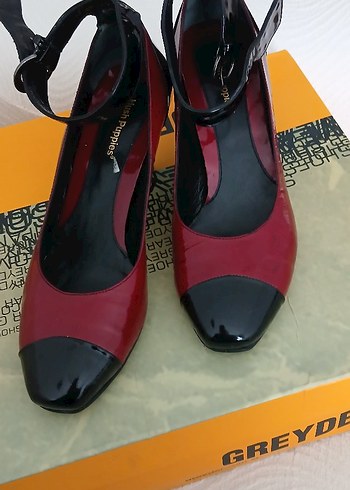 Kemerli Kırmızı Siyah Topuklu Stiletto - Görsel 4