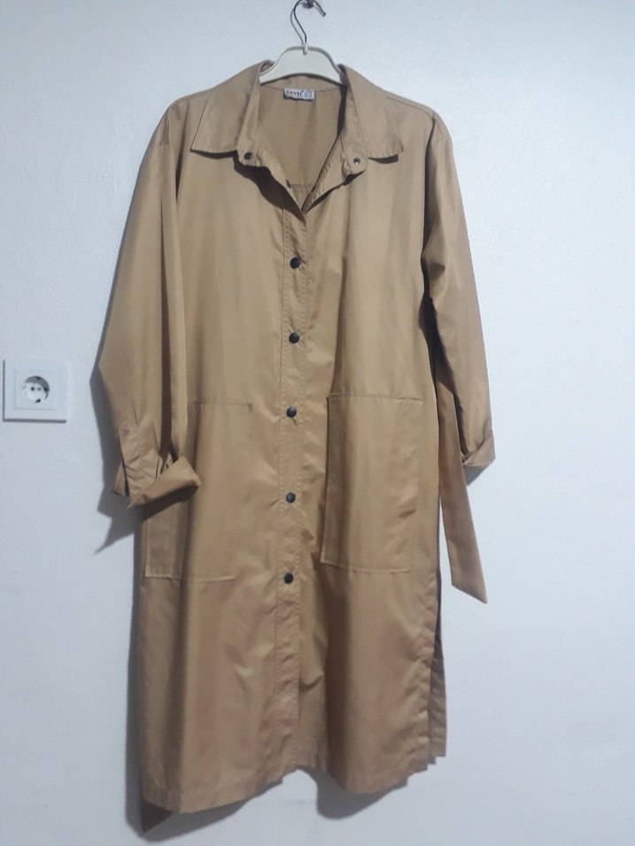 Bej Düğmeli Uzun Keten Kadın Trençkot - Görsel 2