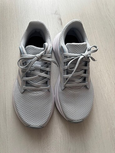 Spor ayakkabı Adidas