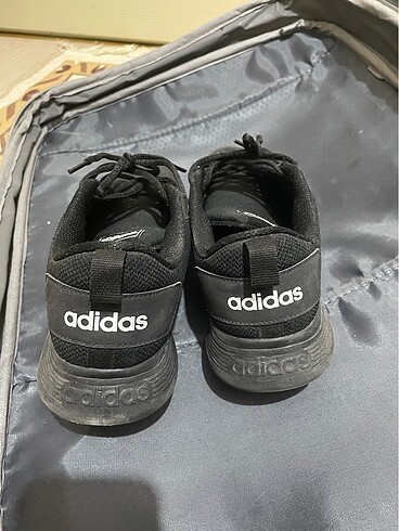 43 Beden siyah Renk Adidas temiz ayakkabı