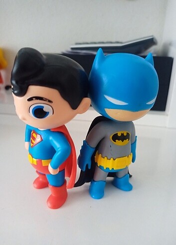 Diğer Süpermen Ve Batman Figürü