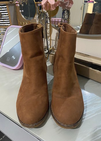 Kahverengi Süet Topuklu Kadın Bot - Görsel 2
