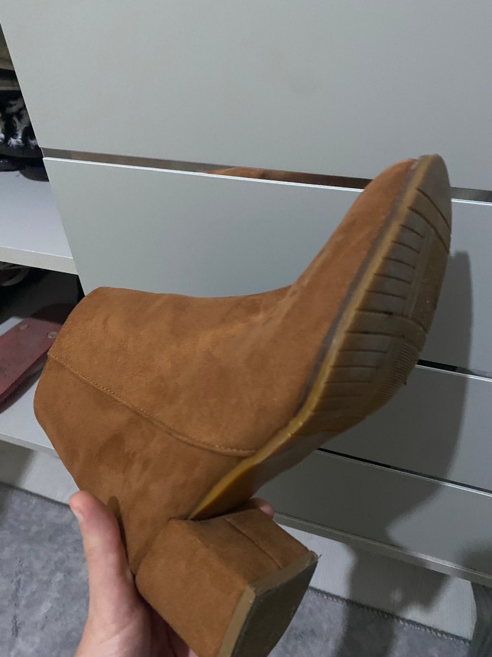 Kahverengi Süet Topuklu Kadın Bot - Görsel 3