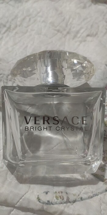 Versace parfüm şişesi 