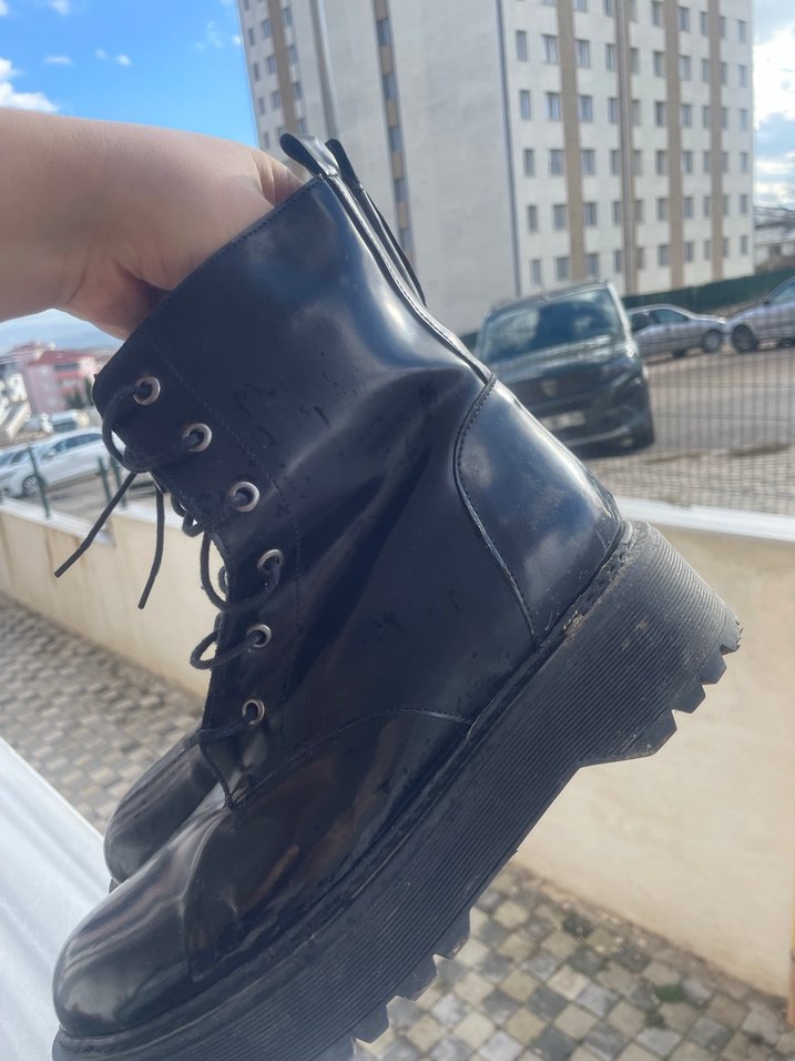 Siyah Platform Topuklu Punk Tarzı Kadın Bot - Görsel 3