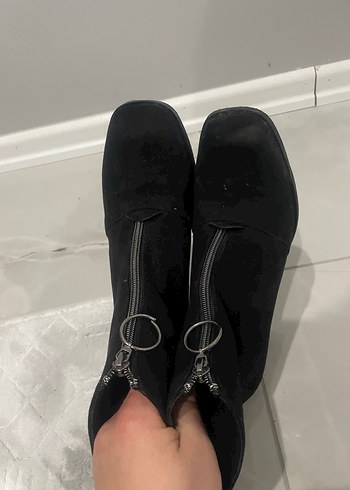 Siyah Süet Tokalı Blok Topuklu Kadın Bot - Görsel 4