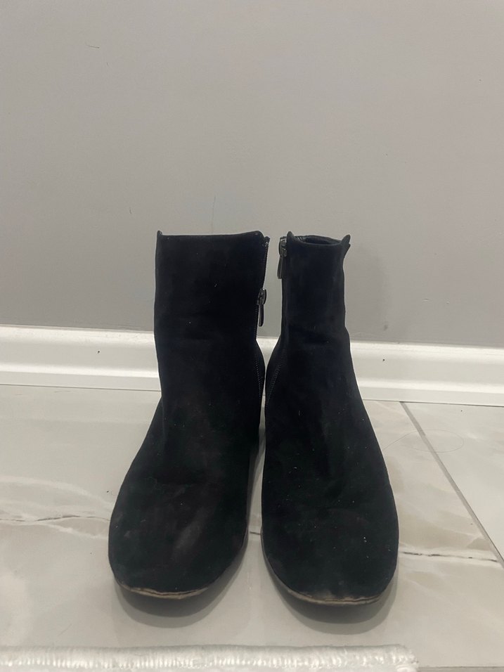 Nakışlı Siyah Süet Tokalı Kadın Bot - Görsel 3