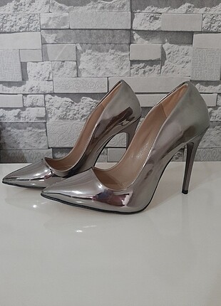 Diğer Metal Stiletto