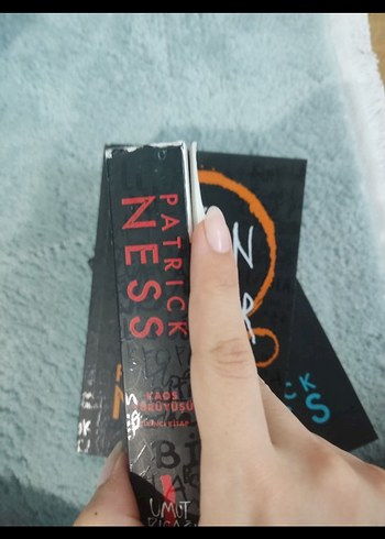 Patrick Ness - Kaos yürüyüşü serisi - Görsel 3