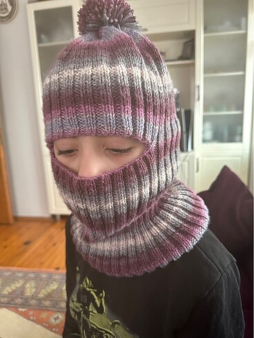 Maskeli Şapka