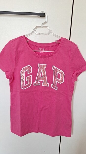 Gap tshirt