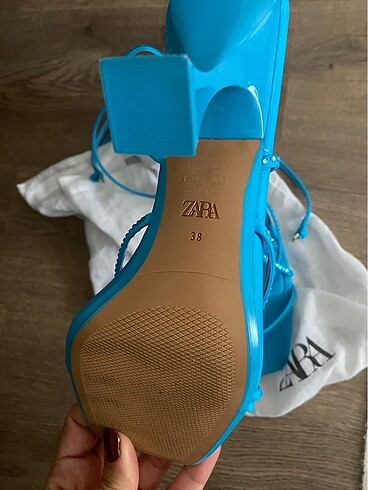 38 Beden Zara topuklu ayakkabı